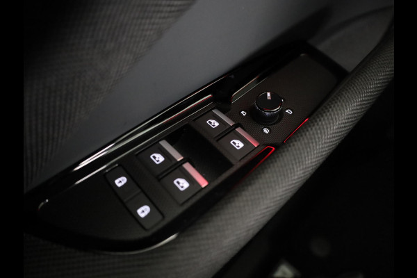 Audi Q3 Advanced edition e-hybrid 272 pk | Techniekpakket plus | Ambiente lichtpakket plus | Achteruitrijcamera | Panoramadak| Dodehoek detectie |