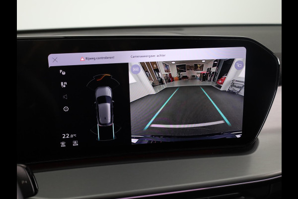 Audi Q3 Advanced edition e-hybrid 272 pk | Techniekpakket plus | Ambiente lichtpakket plus | Achteruitrijcamera | Panoramadak| Dodehoek detectie |