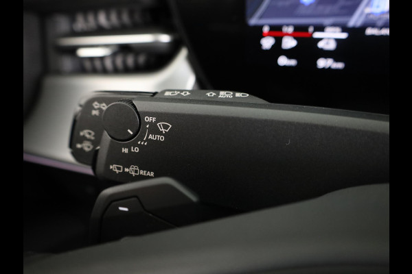 Audi Q3 Advanced edition e-hybrid 272 pk | Techniekpakket plus | Ambiente lichtpakket plus | Achteruitrijcamera | Panoramadak| Dodehoek detectie |