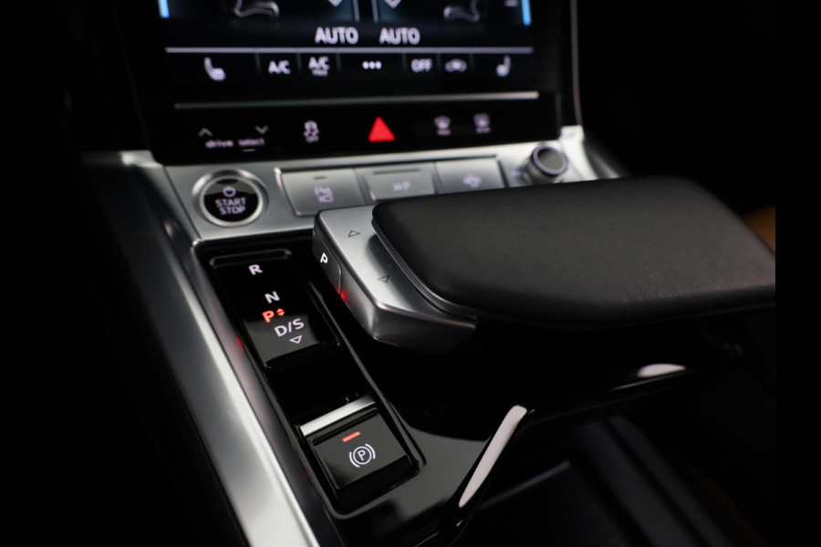Audi Q8 Sportback e-tron 55 quattro S Edition 115 kWh 408pk | Panoramadak | Lederen bekleding | 22 inch Lichtmetalen velgen |