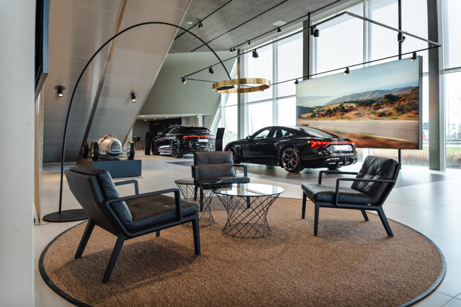 Audi Q5 Sportback S edition e-hybrid 299 pk | Techniekpakket plus | Panorama-glasdak | Adaptieve luchtvering | Sportstoel S leder-kunstl zwart |