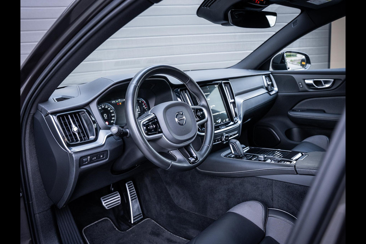 Volvo V60 2.0 T8 Recharge AWD R-Design - Pano l ACC l 19'' l 360cam l Memory l HUD