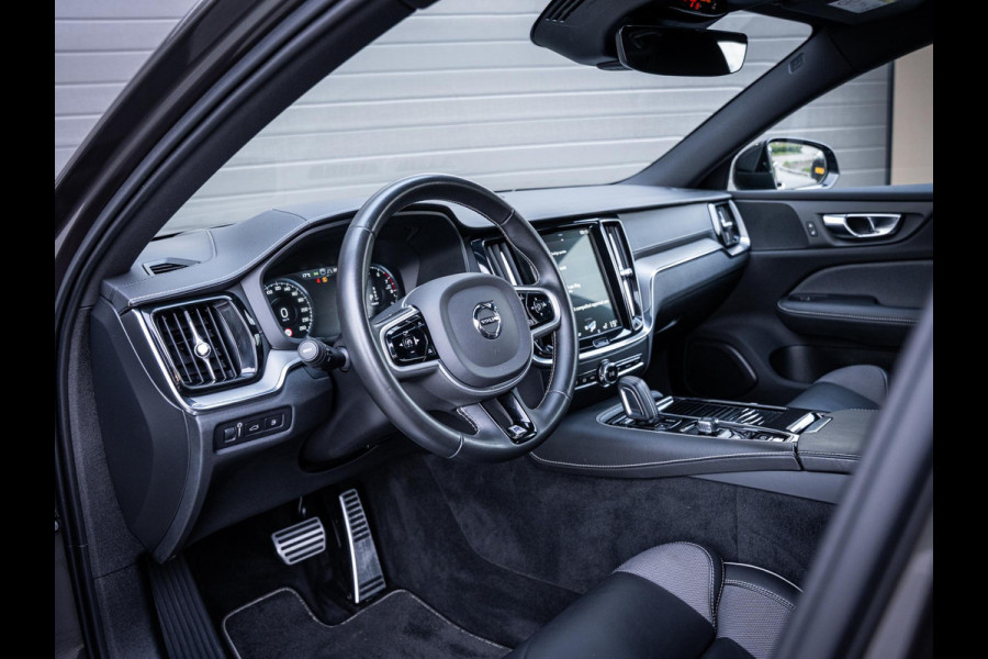 Volvo V60 2.0 T8 Recharge AWD R-Design - Pano l ACC l 19'' l 360cam l Memory l HUD