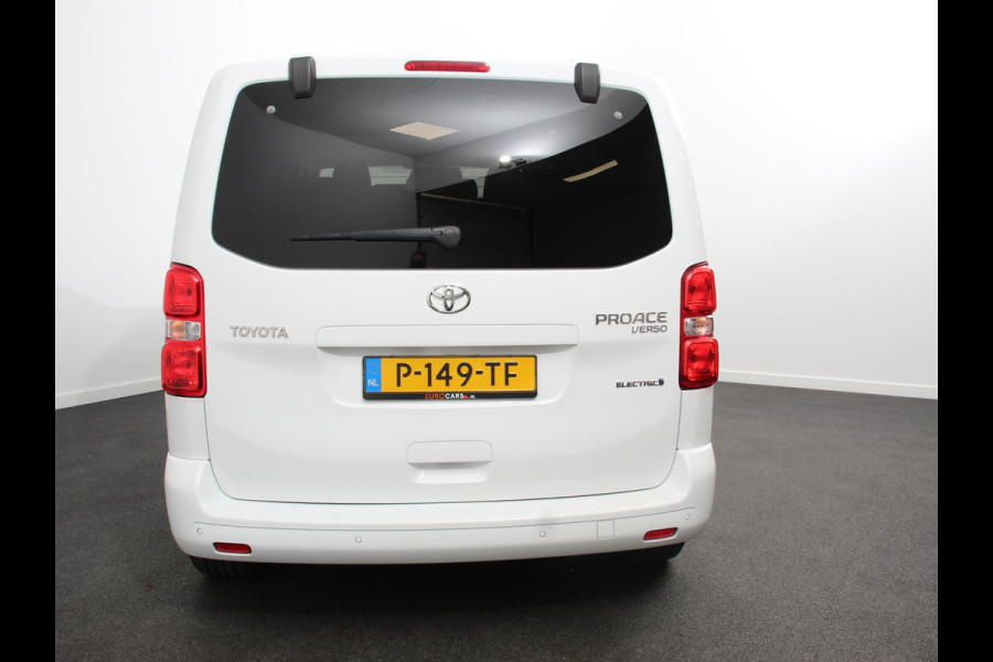 Toyota PROACE Electric Verso Luxury L2 8persoons PERSONENBUS 8p SOH 89% Navigatie Parkeersensoren Cruise Control Stoelverwarming Climate Control LM Velgen