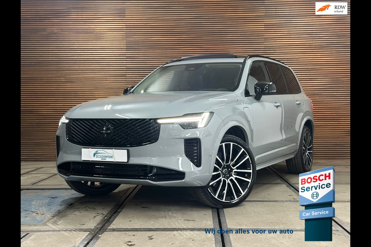 Volvo XC90 2.0 T8 hybrid Ultra Dark 7p.| MY2026| Luchtvering| Lagom-Pack | Winter-Pack| H/K Sound| Trekhaak| HuD| 22inch|Massage