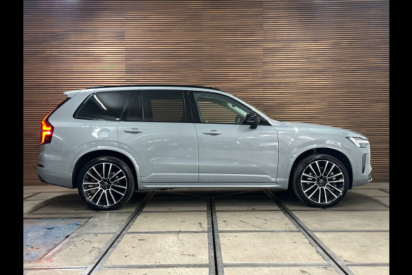 Volvo XC90 2.0 T8 hybrid Ultra Dark 7p.| MY2026| Luchtvering| Lagom-Pack | Winter-Pack| H/K Sound| Trekhaak| HuD| 22inch|Massage