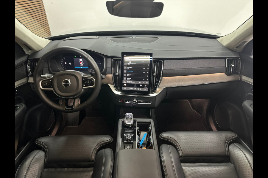 Volvo XC90 2.0 T8 hybrid Ultra Dark 7p.| MY2026| Luchtvering| Lagom-Pack | Winter-Pack| H/K Sound| Trekhaak| HuD| 22inch|Massage