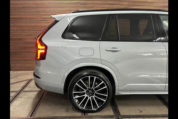 Volvo XC90 2.0 T8 hybrid Ultra Dark 7p.| MY2026| Luchtvering| Lagom-Pack | Winter-Pack| H/K Sound| Trekhaak| HuD| 22inch|Massage
