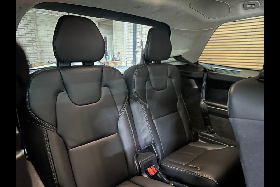 Volvo XC90 2.0 T8 hybrid Ultra Dark 7p.| MY2026| Luchtvering| Lagom-Pack | Winter-Pack| H/K Sound| Trekhaak| HuD| 22inch|Massage