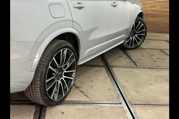 Volvo XC90 2.0 T8 hybrid Ultra Dark 7p.| MY2026| Luchtvering| Lagom-Pack | Winter-Pack| H/K Sound| Trekhaak| HuD| 22inch|Massage