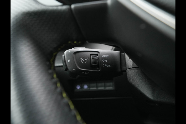 Peugeot e-208 EV GT 350 50 kWh [3-Fase-11kW] *HEATPUMP | FULL-LED | DIGI-COCKPIT | BLINDSPOT | CAMERA | LEATHER-ALCANTARA | AMBIENTLIGHT | NAVI-FULLMAP | LANE-ASSIST | KEYLESS | DAB | CCS-FASTLOADER | HEATED-SPORTSEATS | PRIV