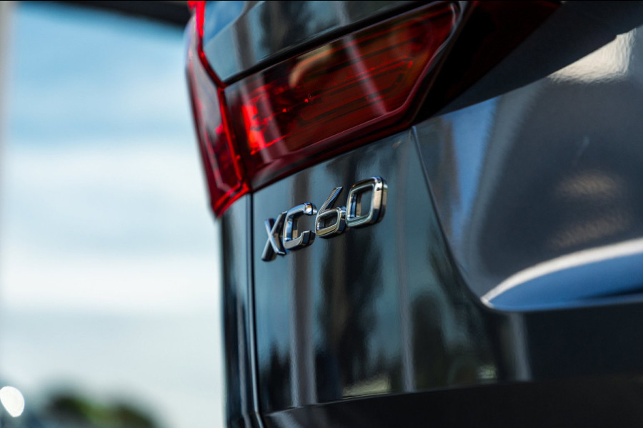 Volvo XC60 2.0 T5 AWD Inscription I Camera I trekhaak I Autopilot I Blits I