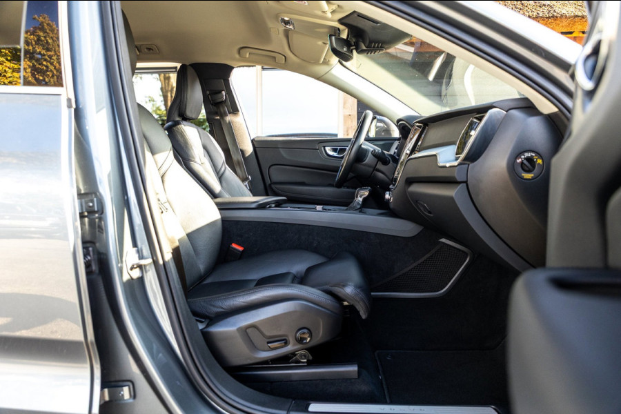 Volvo XC60 2.0 T5 AWD Inscription I Camera I trekhaak I Autopilot I Blits I