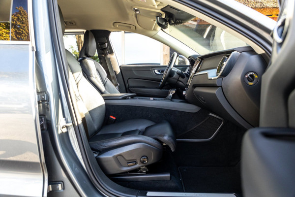 Volvo XC60 2.0 T5 AWD Inscription I Camera I trekhaak I Autopilot I Blits I