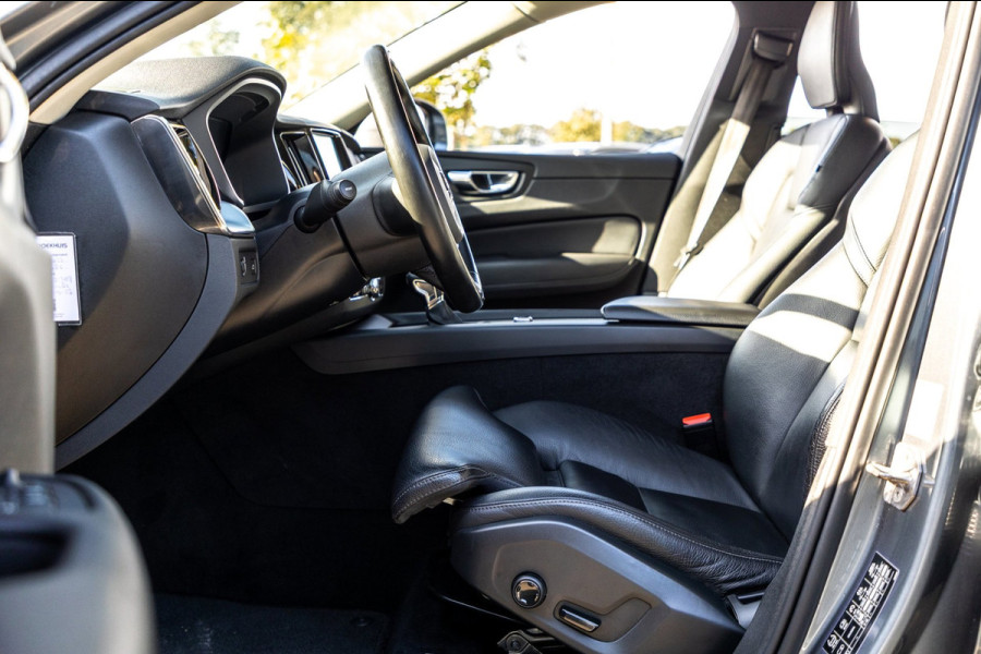 Volvo XC60 2.0 T5 AWD Inscription I Camera I trekhaak I Autopilot I Blits I