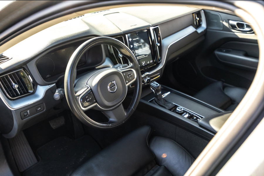 Volvo XC60 2.0 T5 AWD Inscription I Camera I trekhaak I Autopilot I Blits I