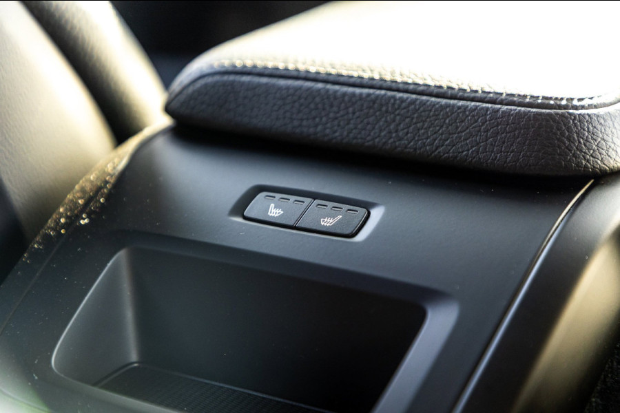 Volvo XC60 2.0 T5 AWD Inscription I Camera I trekhaak I Autopilot I Blits I