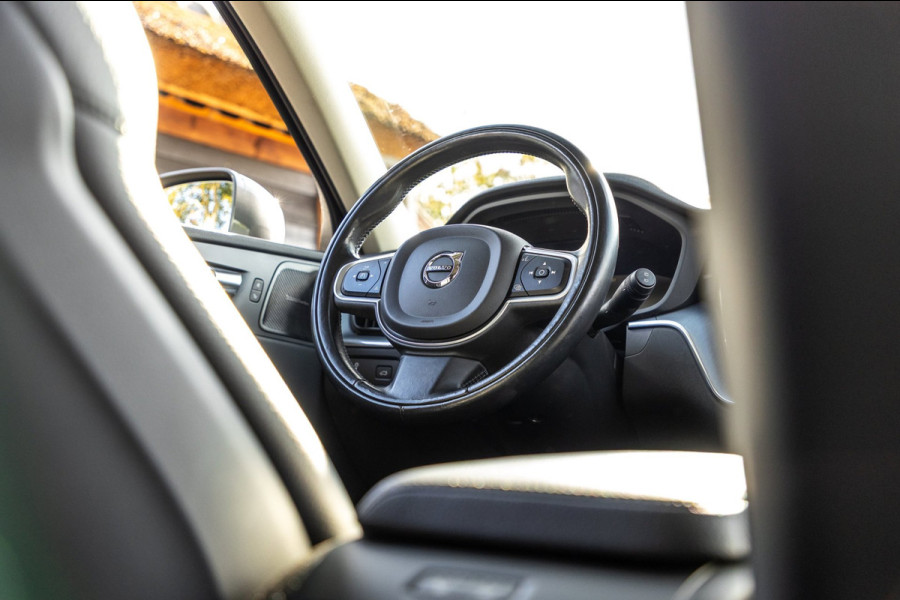 Volvo XC60 2.0 T5 AWD Inscription I Camera I trekhaak I Autopilot I Blits I