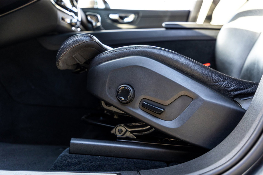 Volvo XC60 2.0 T5 AWD Inscription I Camera I trekhaak I Autopilot I Blits I