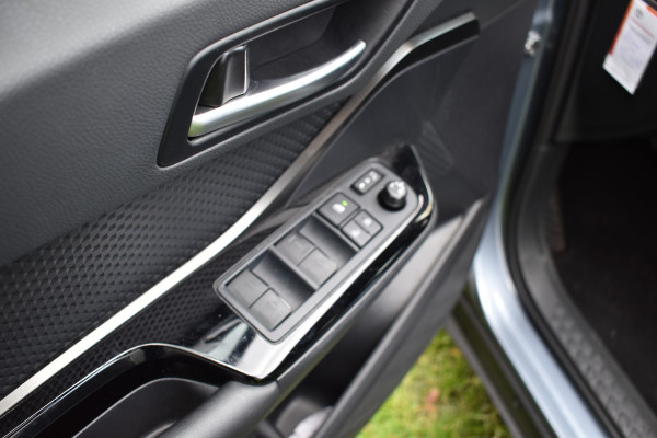 Toyota C-HR 2.0 Hybrid Dynamic 1e eigenaar Btw Carplay Nap Nederlandse auto 2023