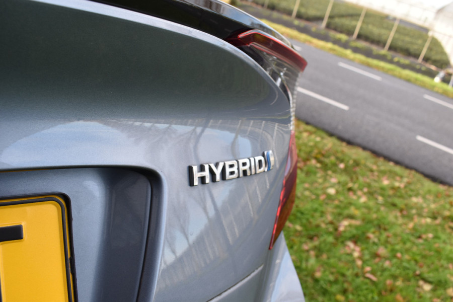 Toyota C-HR 2.0 Hybrid Dynamic 1e eigenaar Btw Carplay Nap Nederlandse auto 2023