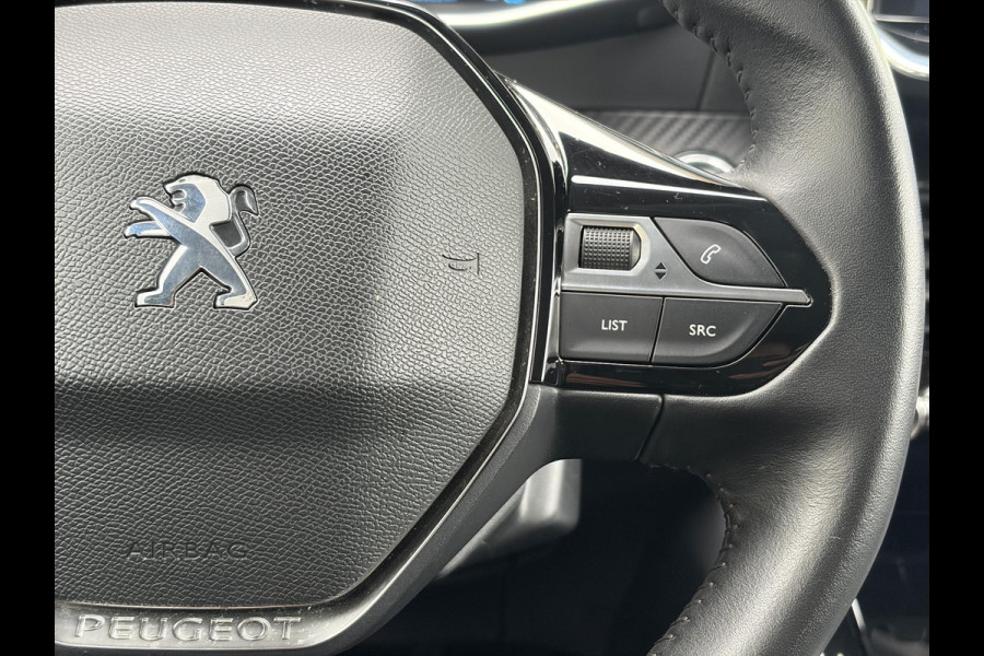 Peugeot 2008 1.2 PureTech Blue Lease Allure ✓2e Eigenaar✓360° Camera✓Draadloze telefoonlader✓Carplay✓6 bak✓Halfleder✓Navi✓Clima✓Cruise✓17'' Lmv✓Rijstrooksensor✓102pk✓Dealer onderhouden✓N.A.P✓Apk tot 04-2027