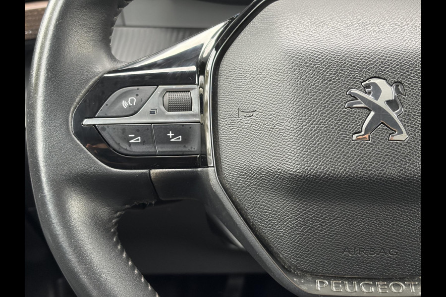 Peugeot 2008 1.2 PureTech Blue Lease Allure ✓2e Eigenaar✓360° Camera✓Draadloze telefoonlader✓Carplay✓6 bak✓Halfleder✓Navi✓Clima✓Cruise✓17'' Lmv✓Rijstrooksensor✓102pk✓Dealer onderhouden✓N.A.P✓Apk tot 04-2027