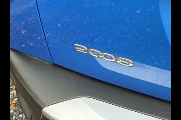 Peugeot 2008 1.2 PureTech Blue Lease Allure ✓2e Eigenaar✓360° Camera✓Draadloze telefoonlader✓Carplay✓6 bak✓Halfleder✓Navi✓Clima✓Cruise✓17'' Lmv✓Rijstrooksensor✓102pk✓Dealer onderhouden✓N.A.P✓Apk tot 04-2027