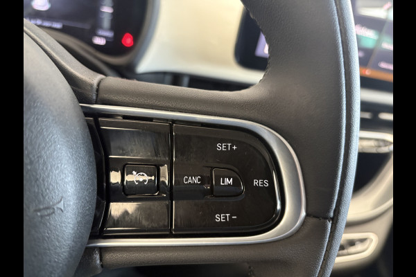 Fiat 500E Urban 42 kWh Airco - Apple carplay - Draadloze telefoonlader - Navigatie - Licht metalen velgen 16 inch - Cruise control - Led verlichting - Bluetooth - Keyless start - Elektrische ramen - Stuur leder - Stuur multifunctioneel