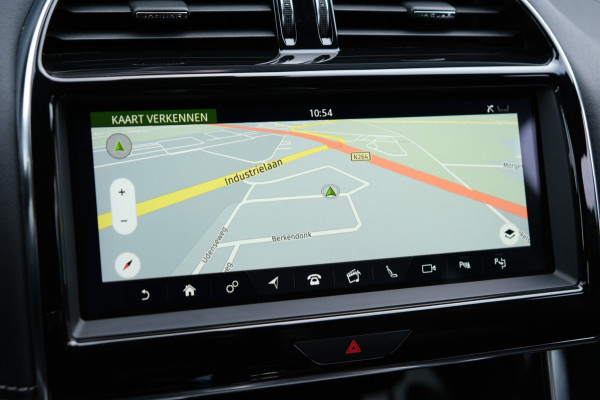Jaguar XE 2.0 P250 R-Dynamic SE *74dkm* Leder/Navi/Camera/''19 LMV/Apple Carplay