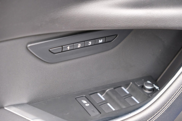 Jaguar XE 2.0 P250 R-Dynamic SE *74dkm* Leder/Navi/Camera/''19 LMV/Apple Carplay