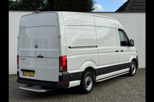 Volkswagen Crafter 35 2.0 TDI L3H3 RWD Camera Carplay Cruise Navigatie Laadruimte betimmert