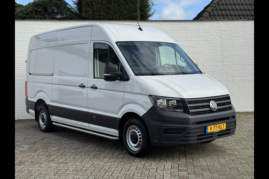 Volkswagen Crafter 35 2.0 TDI L3H3 RWD Camera Carplay Cruise Navigatie Laadruimte betimmert