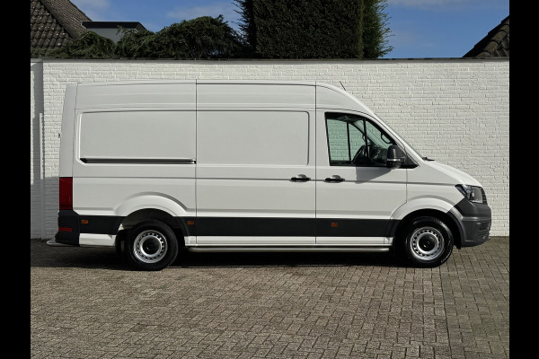 Volkswagen Crafter 35 2.0 TDI L3H3 RWD Camera Carplay Cruise Navigatie Laadruimte betimmert