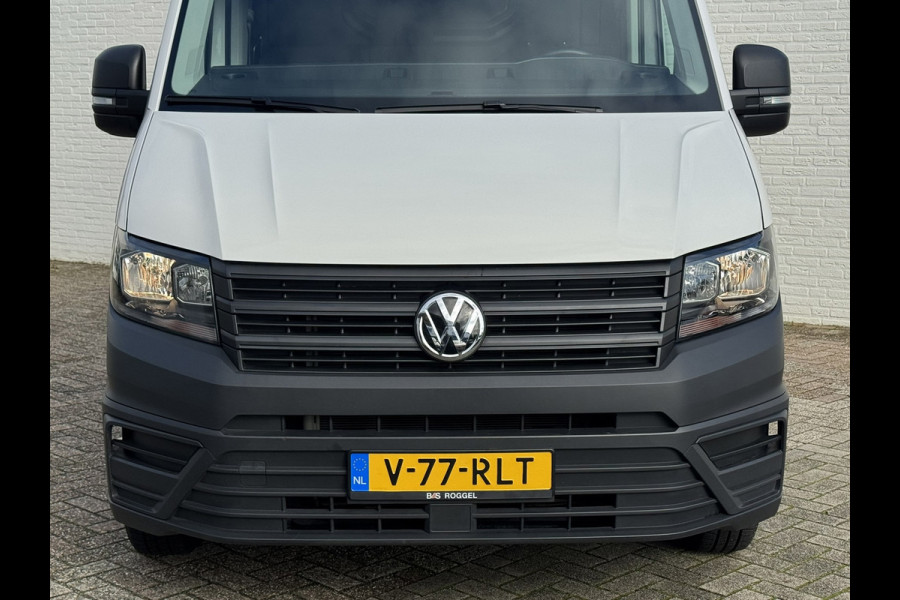 Volkswagen Crafter 35 2.0 TDI L3H3 RWD Camera Carplay Cruise Navigatie Laadruimte betimmert