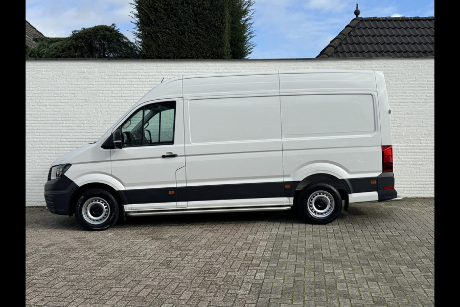 Volkswagen Crafter 35 2.0 TDI L3H3 RWD Camera Carplay Cruise Navigatie Laadruimte betimmert
