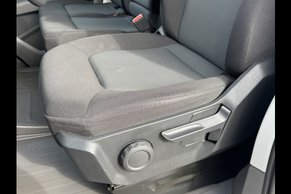 Volkswagen Crafter 35 2.0 TDI L3H3 RWD Camera Carplay Cruise Navigatie Laadruimte betimmert