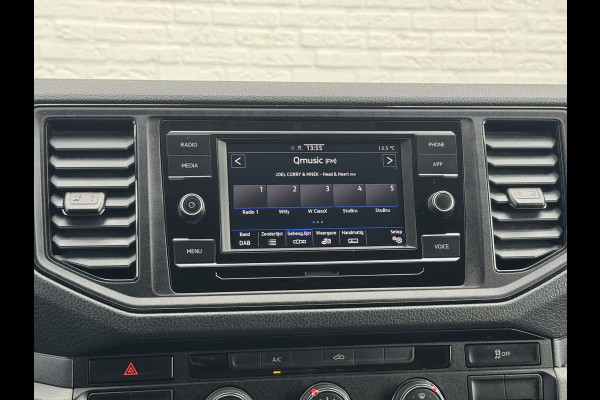 Volkswagen Crafter 35 2.0 TDI L3H3 RWD Camera Carplay Cruise Navigatie Laadruimte betimmert