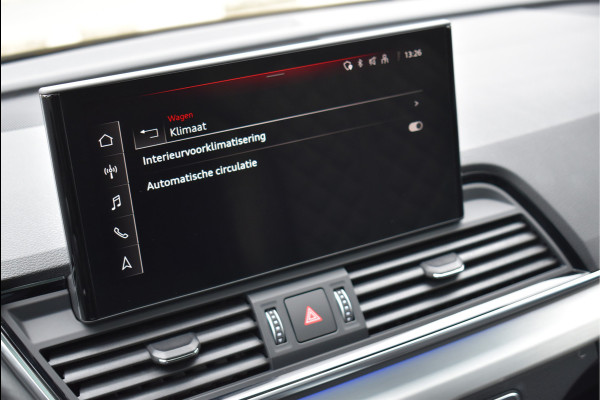 Audi Q5 55 TFSI e S-Line 367 Pk Pano Rs-Stoelen Luchtvering Sfeer Keyless Trekhaak 20 Inch