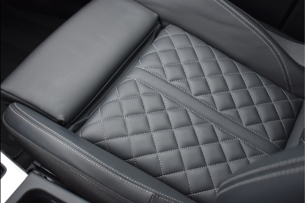 Audi Q5 55 TFSI e S-Line 367 Pk Pano Rs-Stoelen Luchtvering Sfeer Keyless Trekhaak 20 Inch
