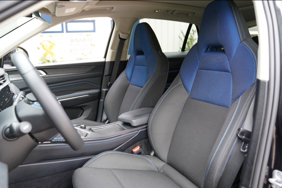 Lynk & Co 01 1.5 | Prijs rijklaar incl. 12 mnd garantie | Pdc Panoramadak Lmv Navi Apple carplay/Android auto Camera