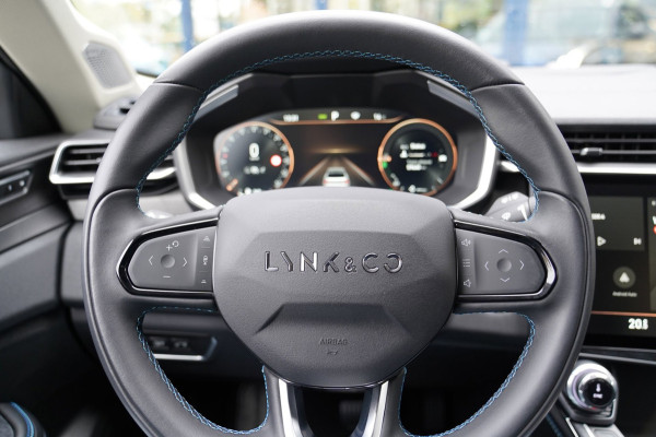 Lynk & Co 01 1.5 | Prijs rijklaar incl. 12 mnd garantie | Pdc Panoramadak Lmv Navi Apple carplay/Android auto Camera
