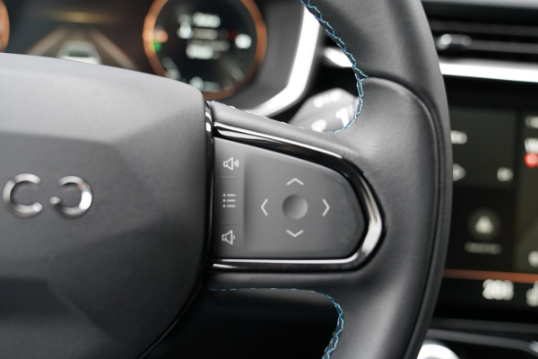 Lynk & Co 01 1.5 | Prijs rijklaar incl. 12 mnd garantie | Pdc Panoramadak Lmv Navi Apple carplay/Android auto Camera