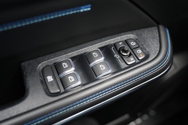 Lynk & Co 01 1.5 | Prijs rijklaar incl. 12 mnd garantie | Pdc Panoramadak Lmv Navi Apple carplay/Android auto Camera