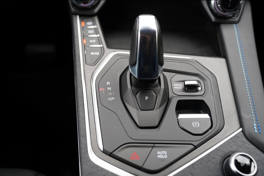 Lynk & Co 01 1.5 | Prijs rijklaar incl. 12 mnd garantie | Pdc Panoramadak Lmv Navi Apple carplay/Android auto Camera