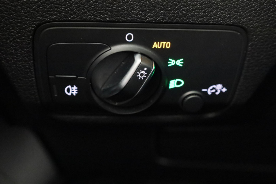 Audi Q2 35 TFSI Advanced edition 150 PK Automaat | Panorama dak | Zwart optiek | Adaptieve cruise control | Verlengde garantie |