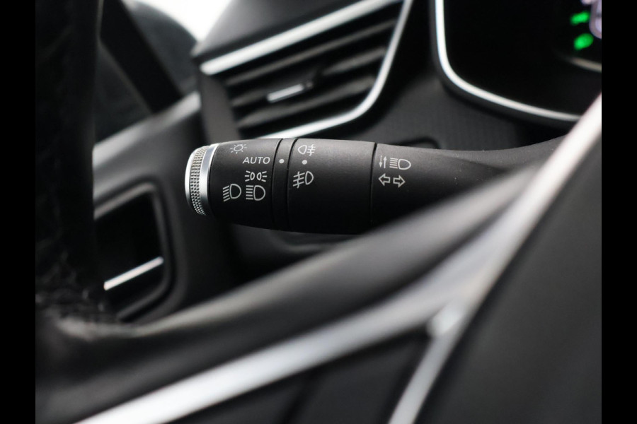 Renault Clio 1.0 TCe INTENS + GROOT SCHERM NAVIGATIE | CAMERA | SFEERVERLICHTING | APPLE CARPLAY | LED