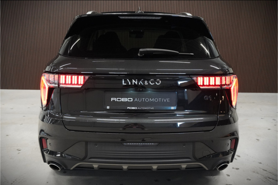 Lynk & Co 01 1.5 Black Edition | Panoramadak | Stoelverwarming | Keyless | Apple Carplay | Memory Seat | Adaptive Cruise Control | Infinity | Navigatie | 360 Camera | Parkeersensoren | Ambiance Verlichting | SOH 94.88%