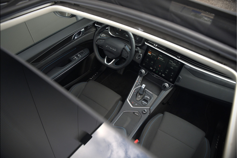 Lynk & Co 01 1.5 Black Edition | Panoramadak | Stoelverwarming | Keyless | Apple Carplay | Memory Seat | Adaptive Cruise Control | Infinity | Navigatie | 360 Camera | Parkeersensoren | Ambiance Verlichting | SOH 94.88%