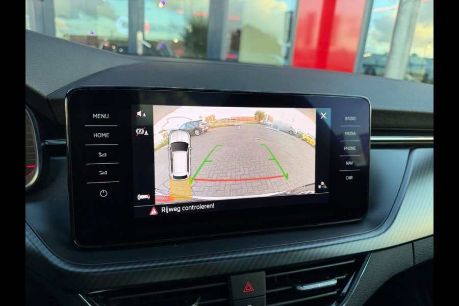 Škoda Kamiq 1.0 TSI DSG-7 Monte Carlo Vol | Pano | Camera | Parksens | Stoelverwarming | Carplay | Keyless |